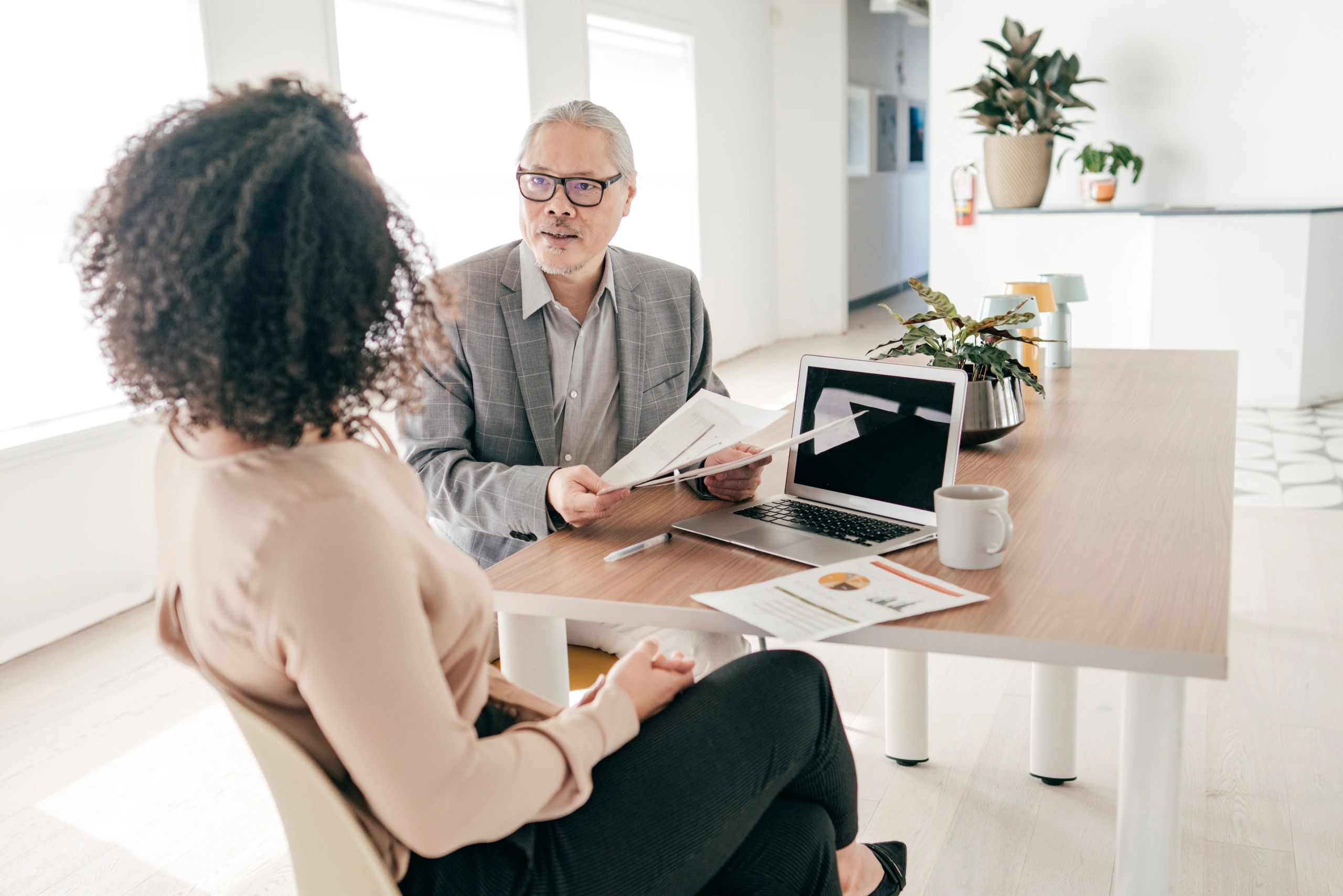 financial advisor consulting client